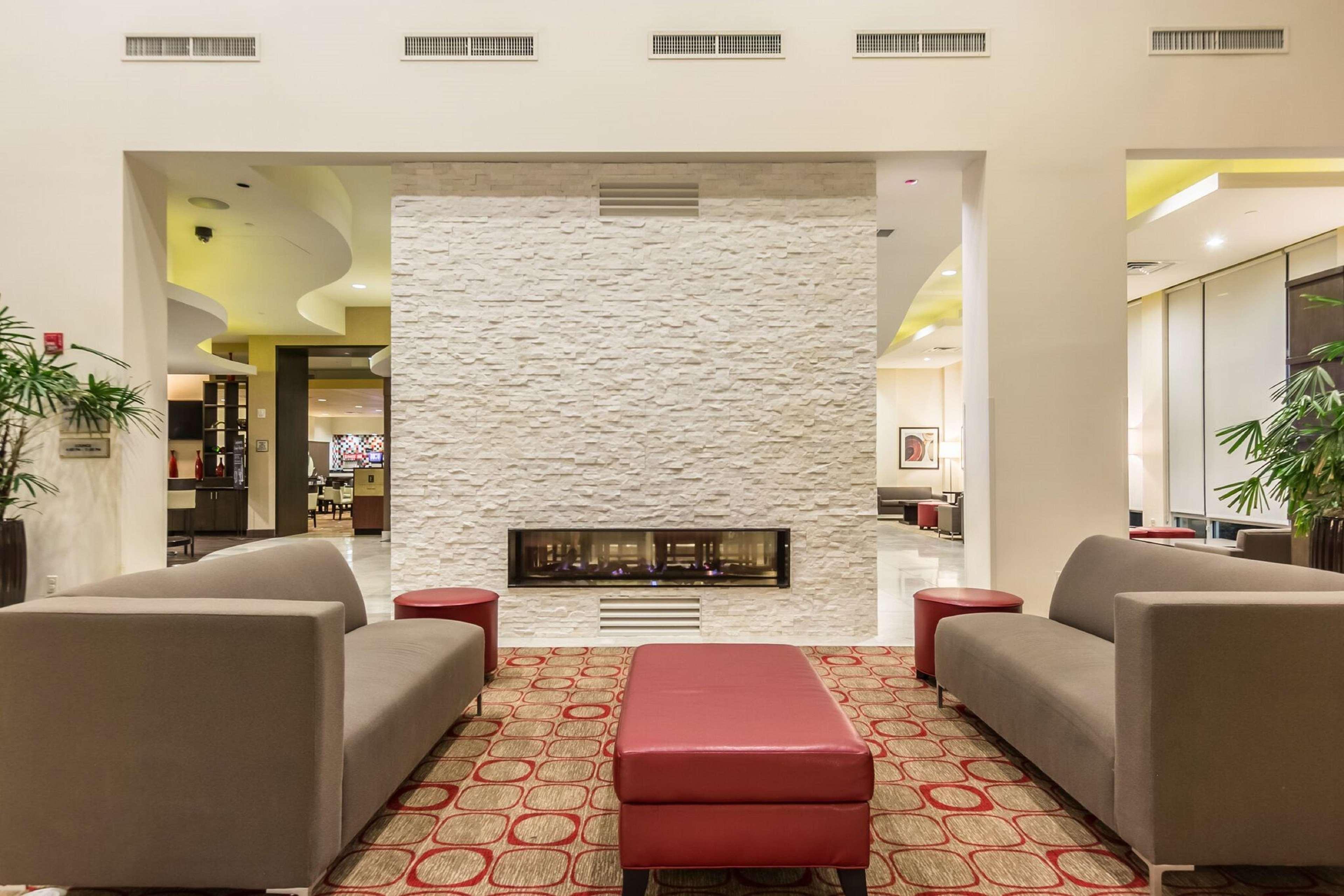 Embassy Suites By Hilton Newark Airport Elizabeth Dış mekan fotoğraf