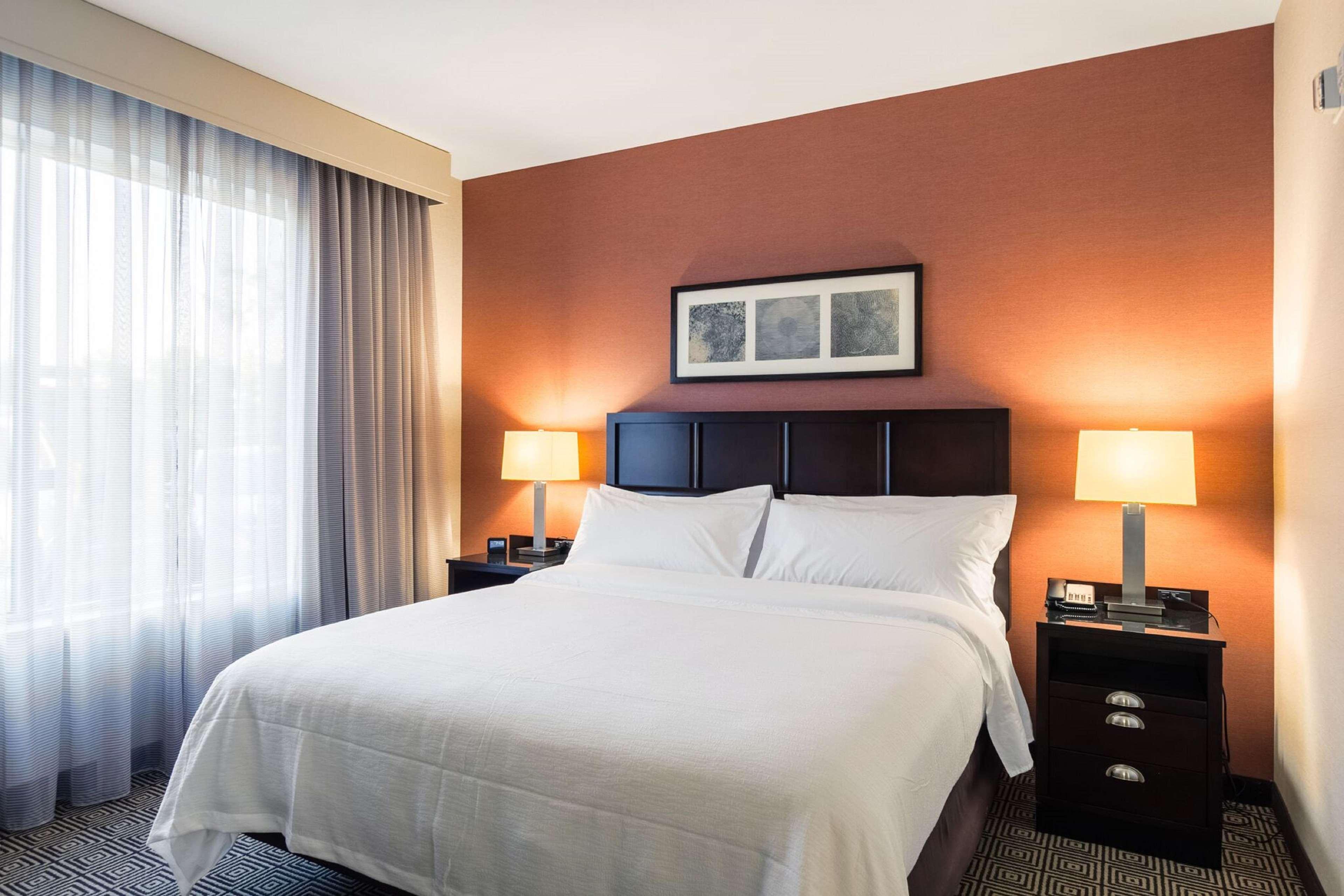 Embassy Suites By Hilton Newark Airport Elizabeth Dış mekan fotoğraf