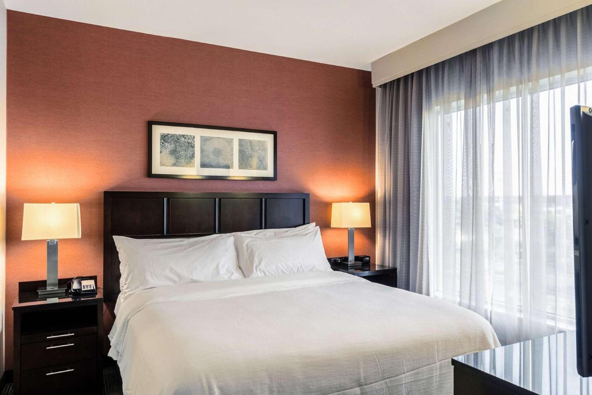 Embassy Suites By Hilton Newark Airport Elizabeth Dış mekan fotoğraf