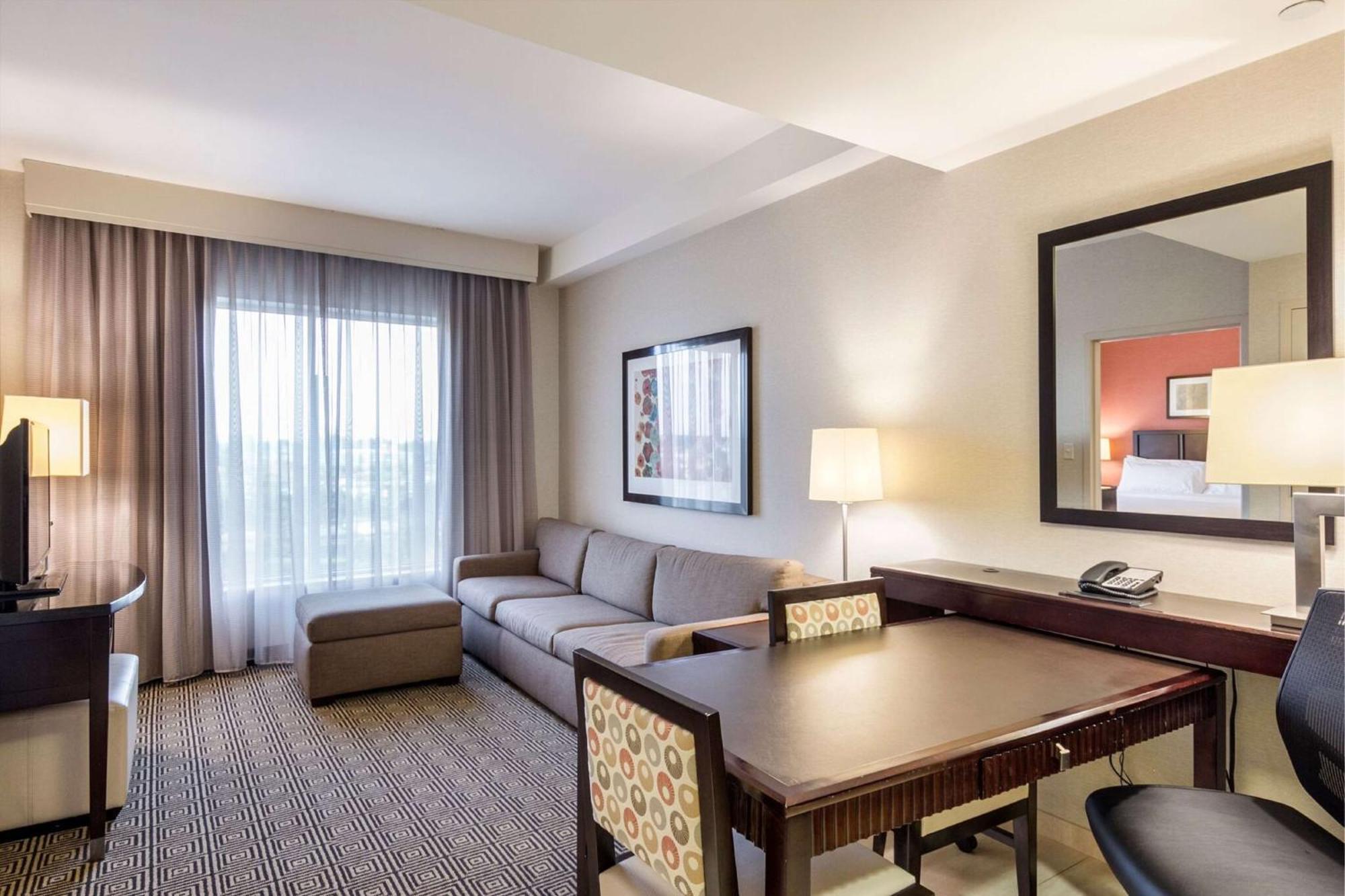 Embassy Suites By Hilton Newark Airport Elizabeth Dış mekan fotoğraf