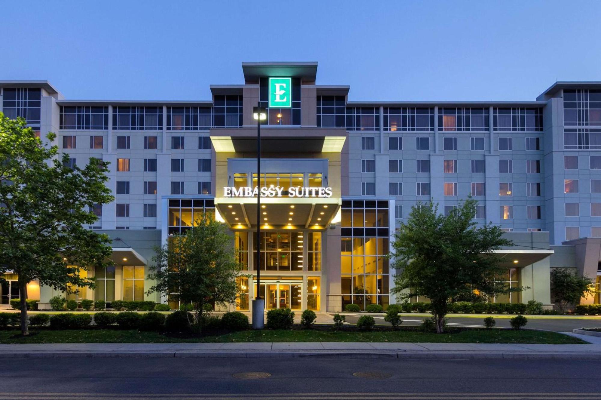 Embassy Suites By Hilton Newark Airport Elizabeth Dış mekan fotoğraf