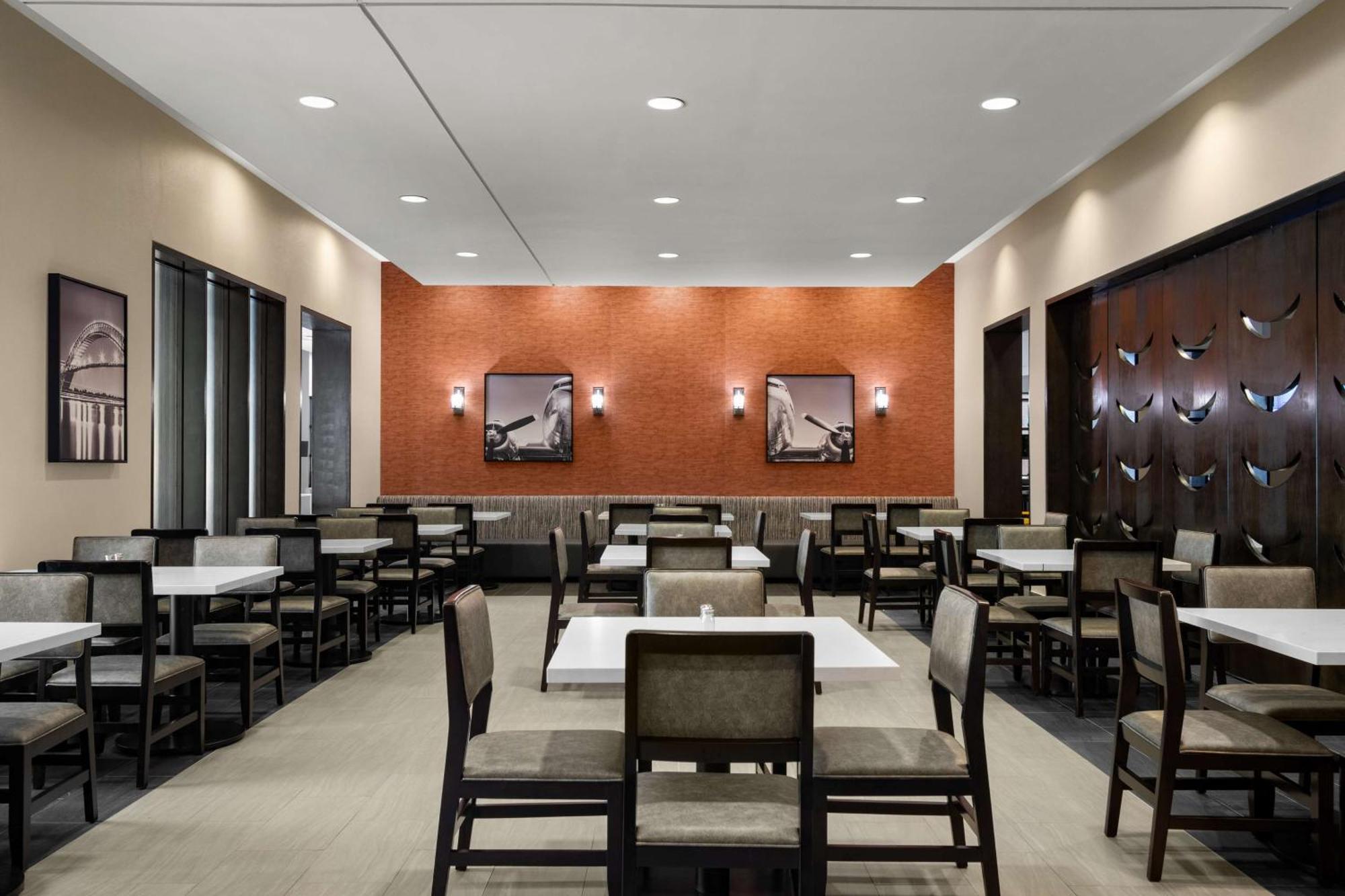 Embassy Suites By Hilton Newark Airport Elizabeth Dış mekan fotoğraf