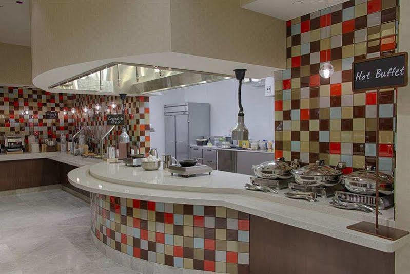 Embassy Suites By Hilton Newark Airport Elizabeth Dış mekan fotoğraf